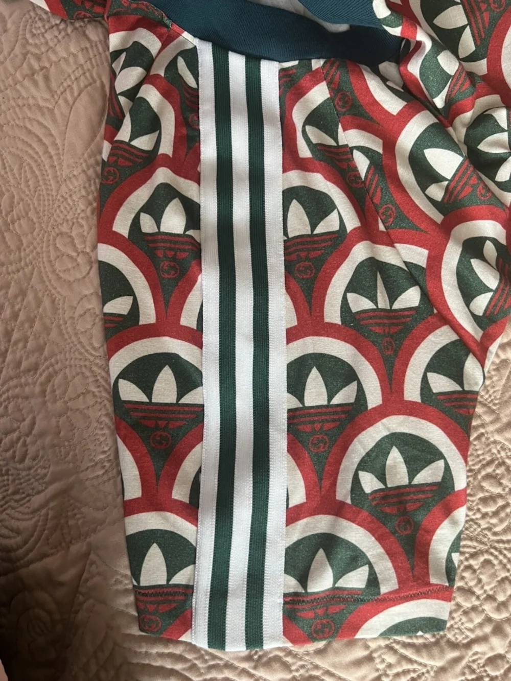 Gucci X Adidas Trefoil Red and Green Short Sleeve T-shirt Size Medium